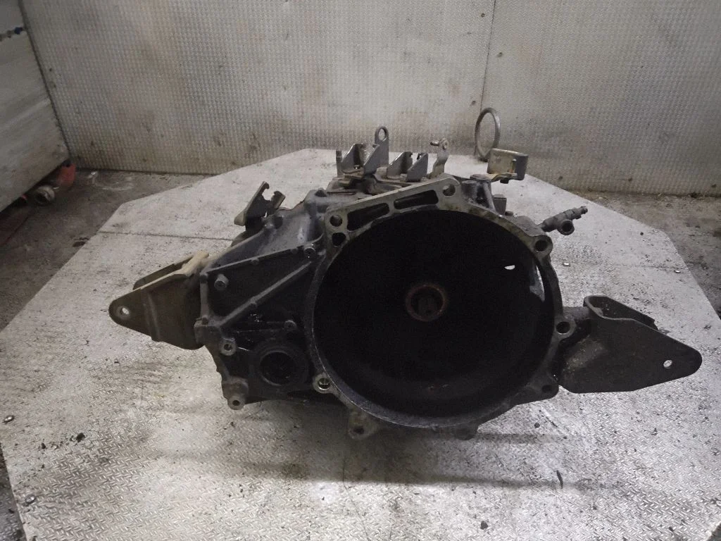Manual 6 speed gearbox – Mitsubishi Grandis (2003-2011)