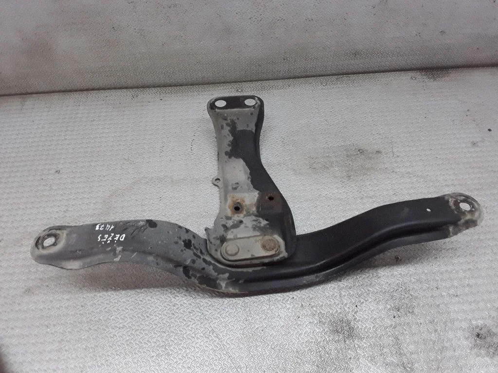 Gearbox mounting bracket – Subaru Forester SH (2008-2013)