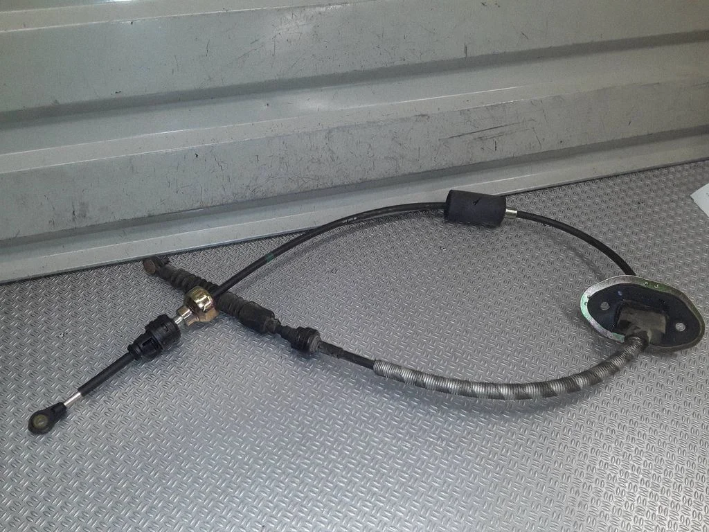Pārnesumu pārslēgšanas trose – Hyundai Sonata (2006-2015)