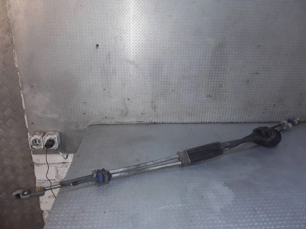 Gear shift cable linkage – Peugeot 308 (2007-2013)