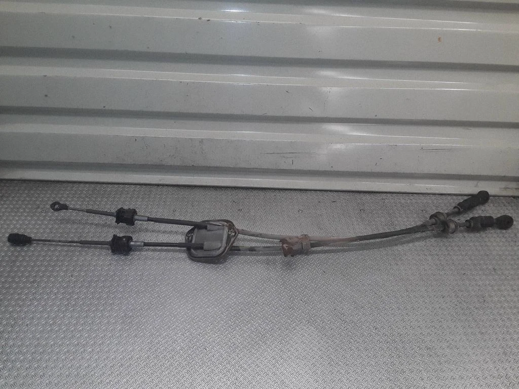 Gear shift cable linkage – Toyota Aygo AB10 (2005-2014)