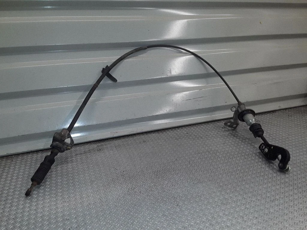 Pārnesumu pārslēgšanas trose