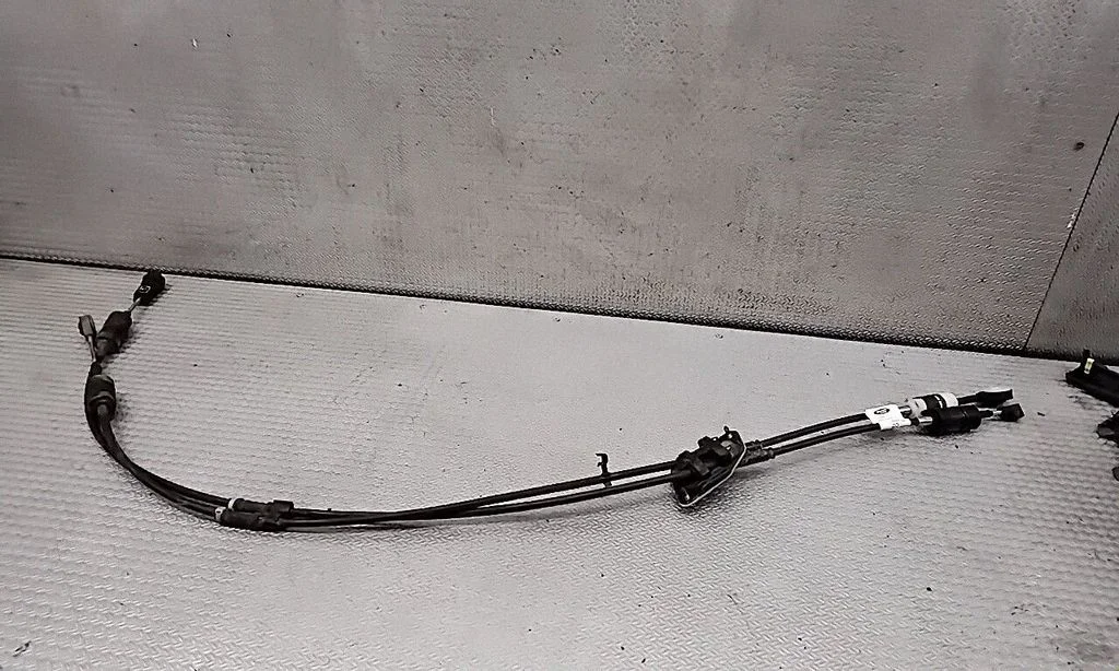 Gear shift cable linkage – Ford Fiesta (2009-2012)