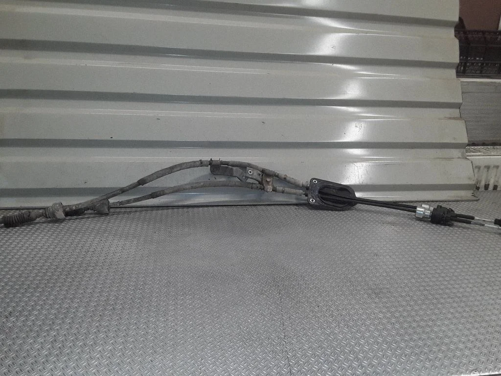 Gear shift cable linkage – Honda Civic (2006-2011)