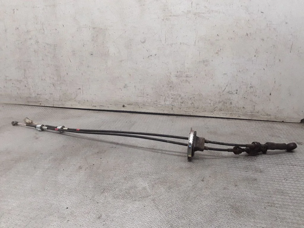 Gear shift cable linkage – Hyundai Santa Fe (2000-2006)