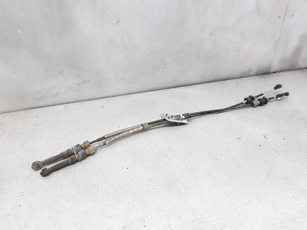 Gear shift cable linkage