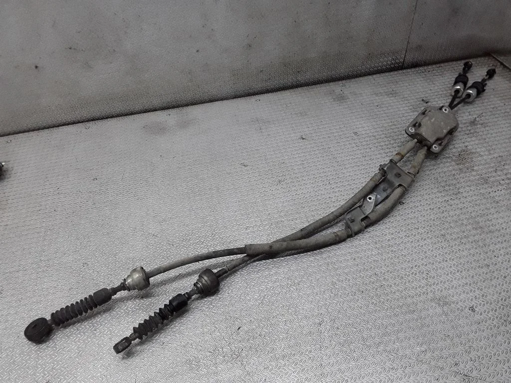 Gear shift cable linkage – Honda Civic (2006-2011)