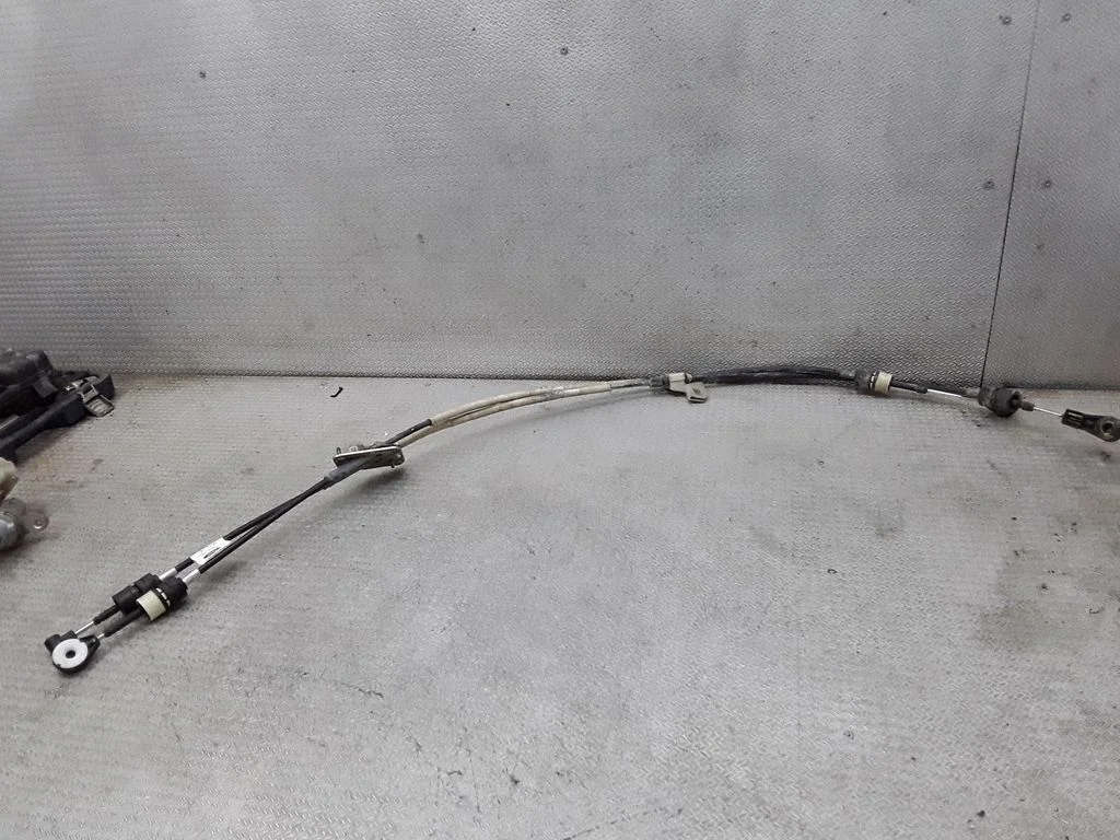 Gear shift cable linkage – Ford Fiesta (2009-2012)