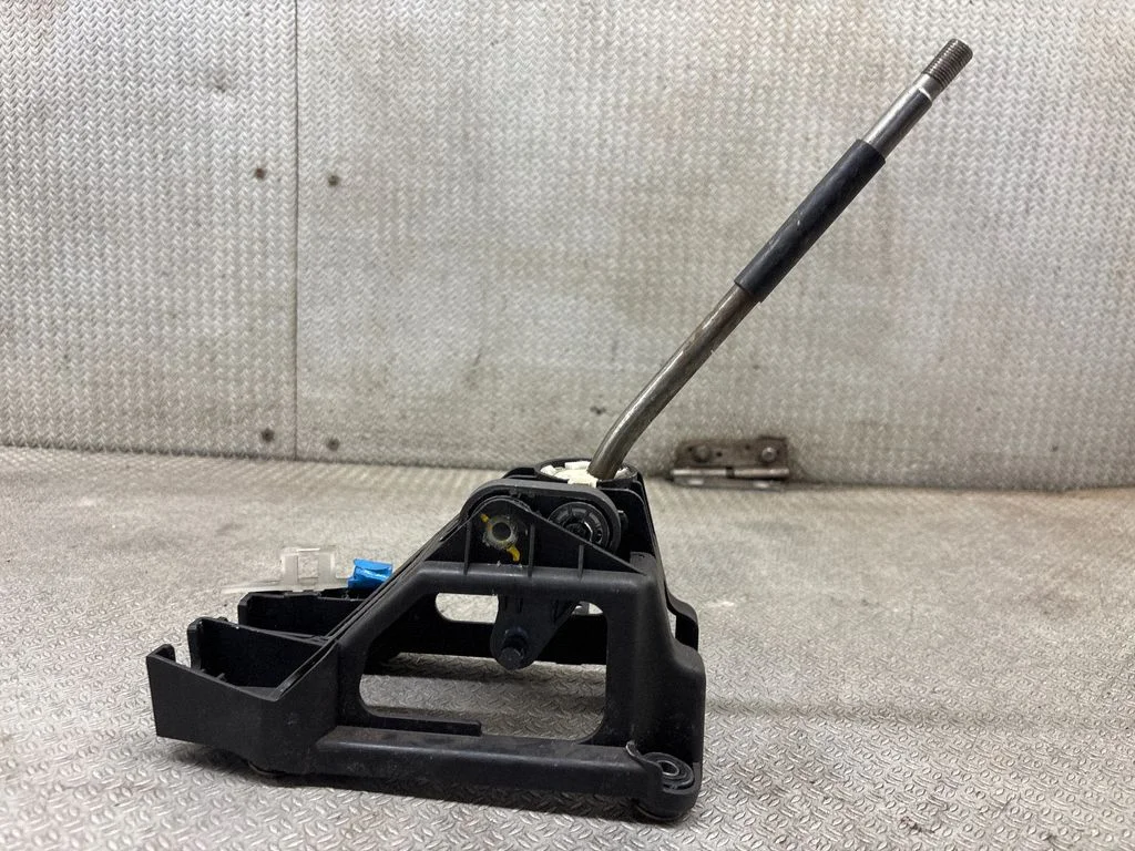 Pārnesumu pārslēgšanas mehānisms (kulise) 112101942 – Toyota Aygo AB10 (2005-2014)