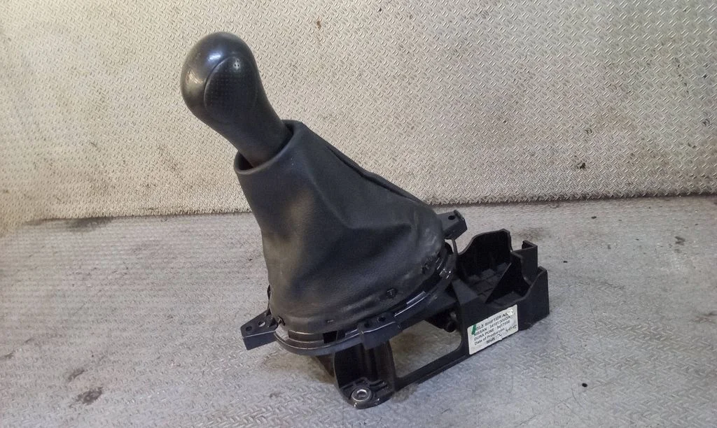 Gear selector mechanism – Nissan Note (E12) (2014-2016)