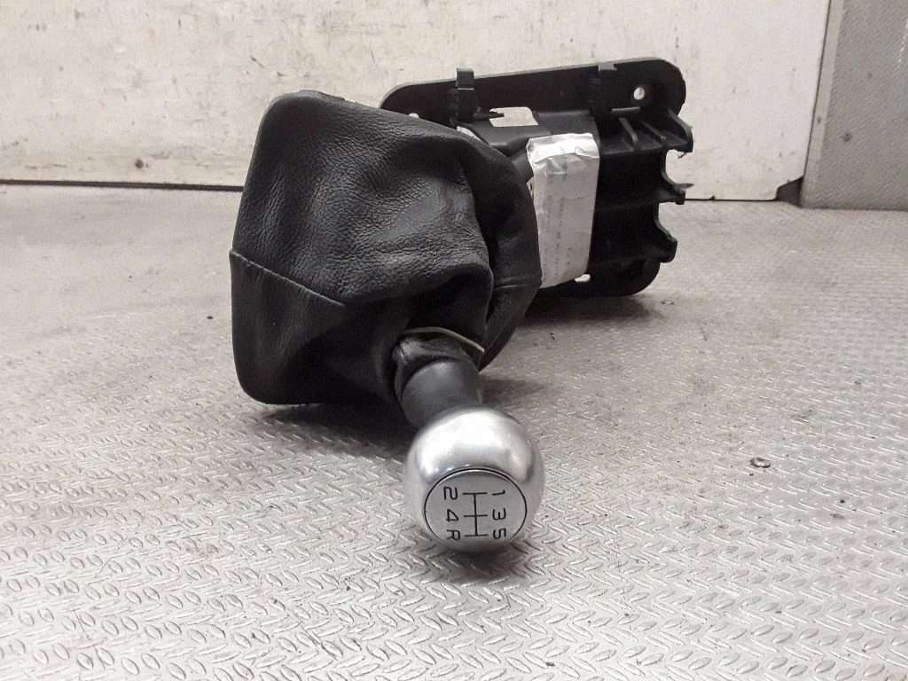 Gear selector mechanism – Peugeot 307 (2005-2008)