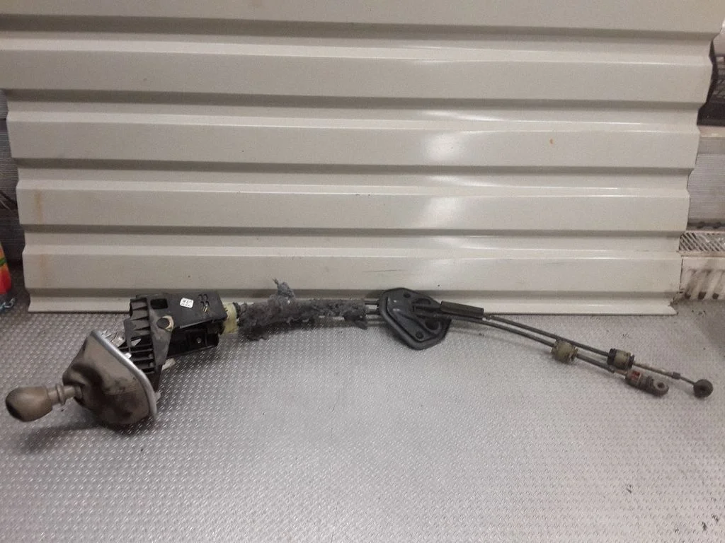 Gear selector mechanism – Renault Scenic II - Grand scenic II (2003-2006)