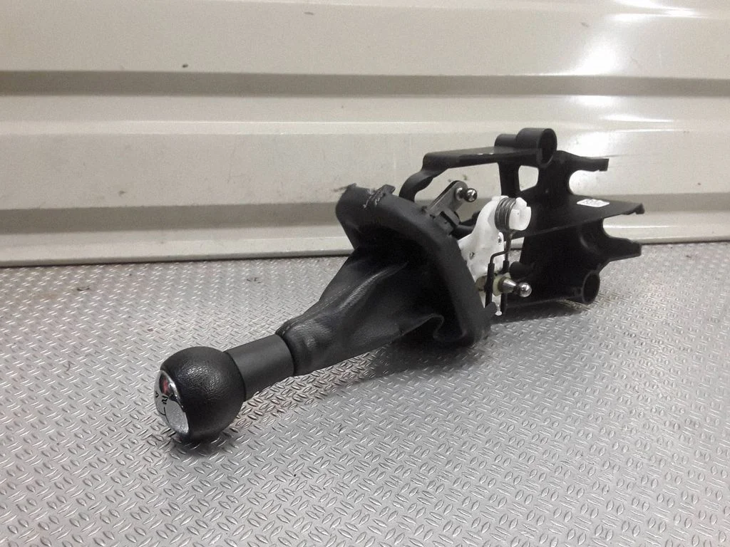 Gear selector mechanism – Citroen C3 (2005-2010)