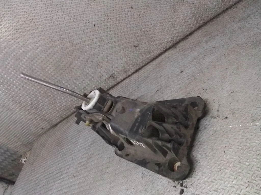 Gear selector mechanism – Peugeot 207 CC (2007-2014)