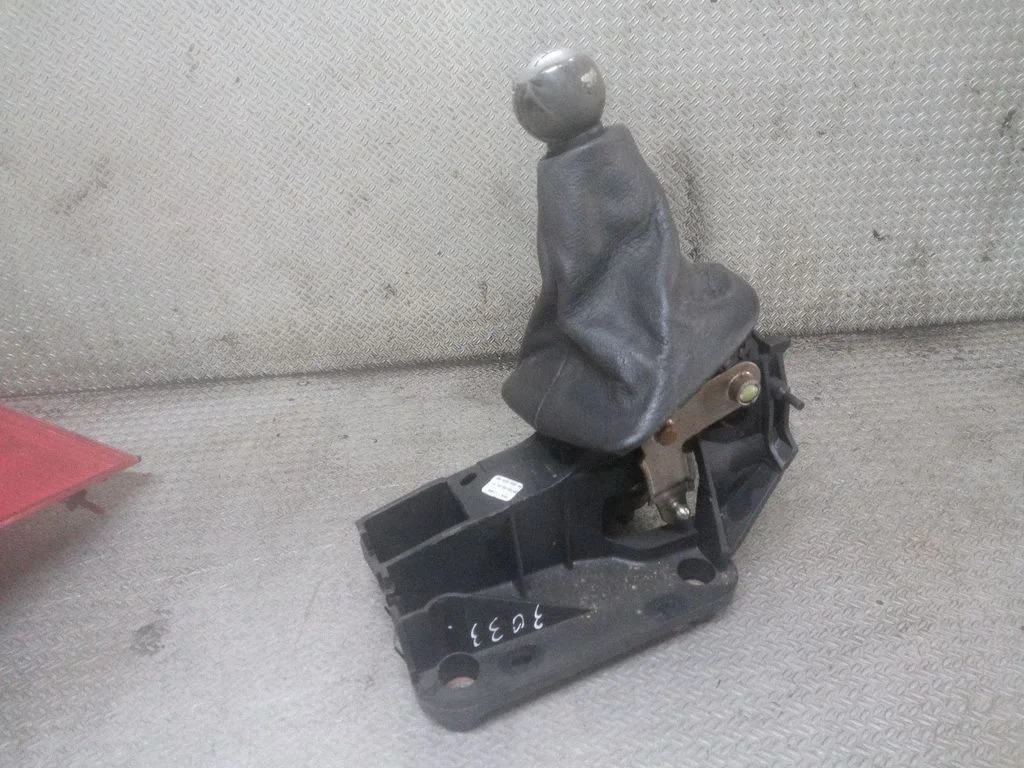 Gear selector mechanism – Peugeot 307 (2001-2005)