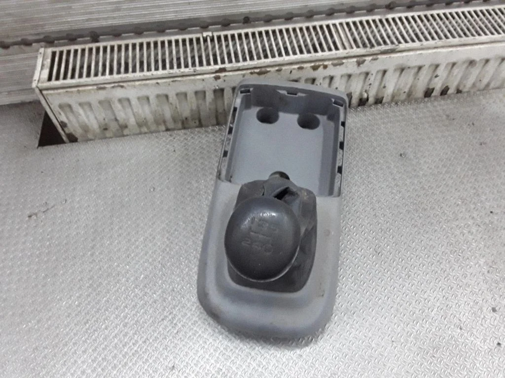 Gear selector mechanism – Toyota Previa (XR30, XR40) II (2000-2006)