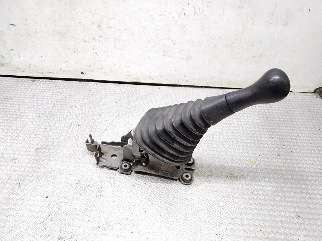 Gear selector mechanism – Chrysler Grand Voyager IV (2001-2007)