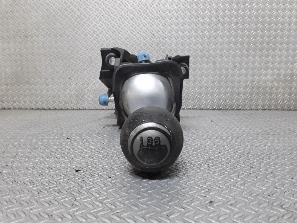 Gear selector mechanism – Honda FR-V (2004-2009)