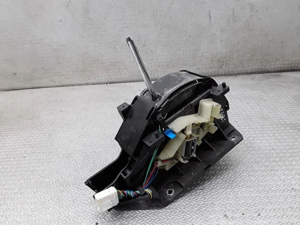 Gear selector mechanism – Nissan Murano Z50 (2002-2008)