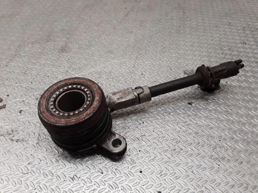 Clutch slave cylinder – Renault Trafic II (X83) (2001-2014)