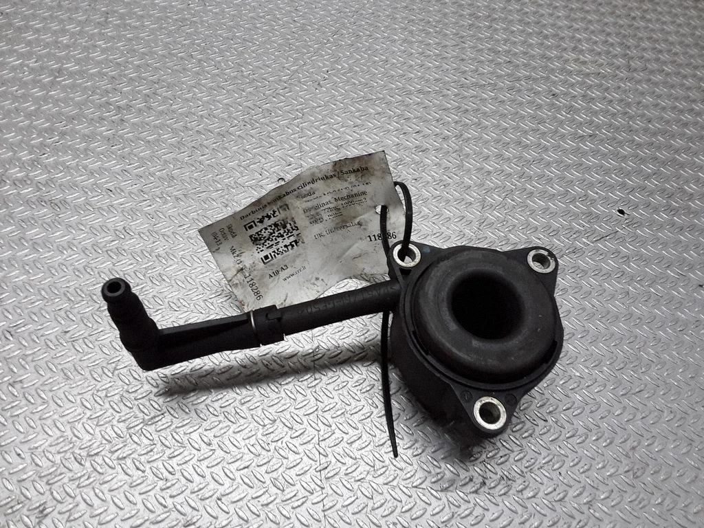Clutch slave cylinder – Skoda Octavia Mk2 (1Z) (2004-2013)