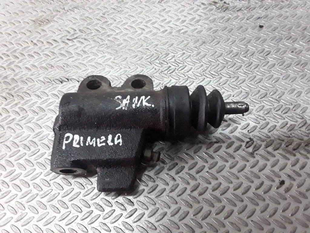 Clutch slave cylinder – Nissan Primera (2002-2007)