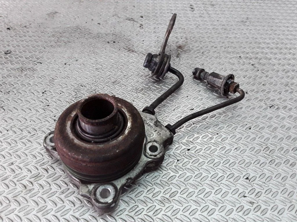Clutch slave cylinder – Mercedes-Benz A-Class W168 (1997-2004)