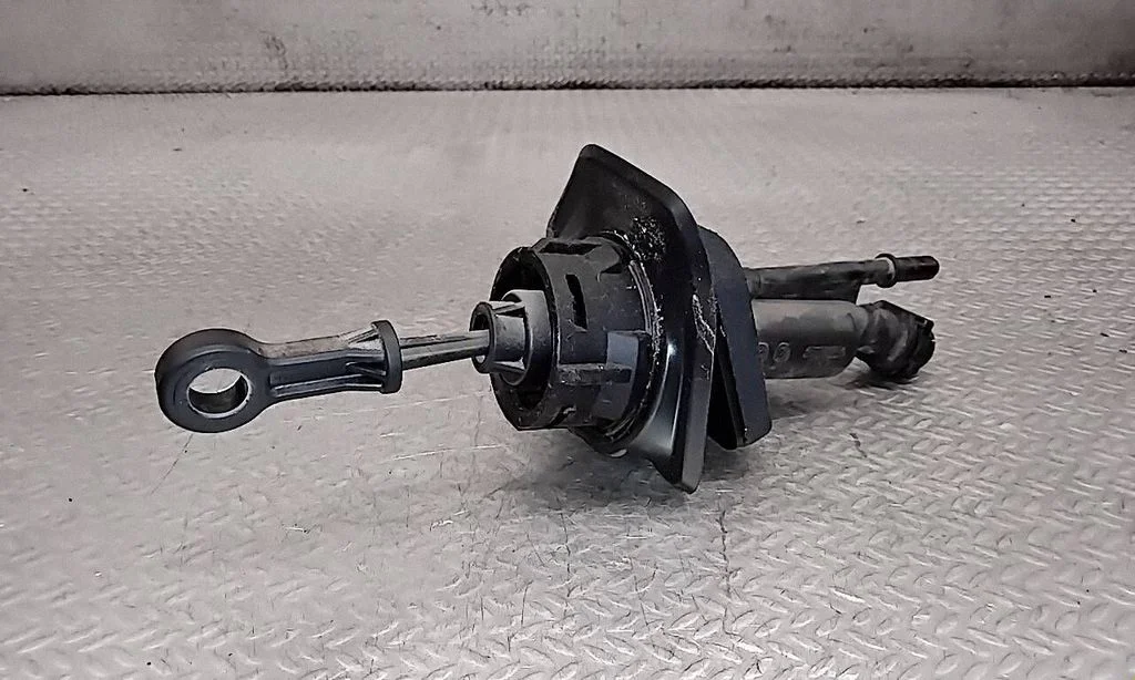 Clutch master cylinder – Ford Mondeo MK IV (2007-2014)