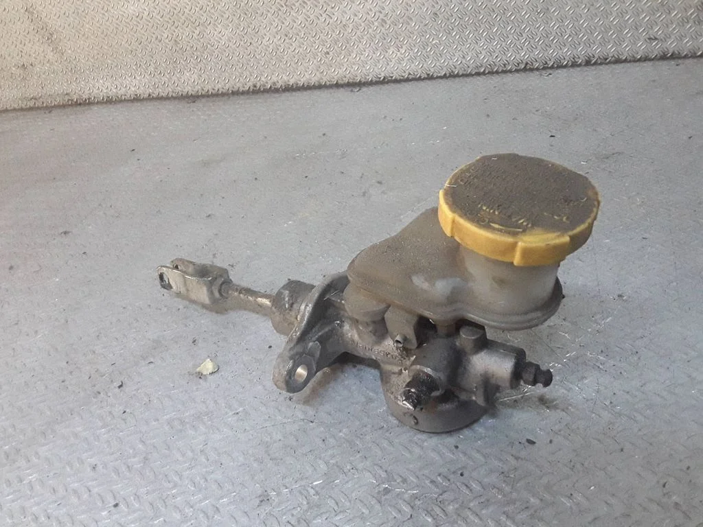 Clutch master cylinder – Subaru Forester SH (2008-2013)