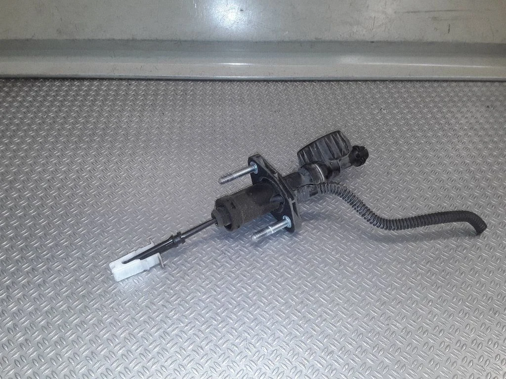 Sajūga galvenais cilindrs – Opel Insignia A (2008-2017)