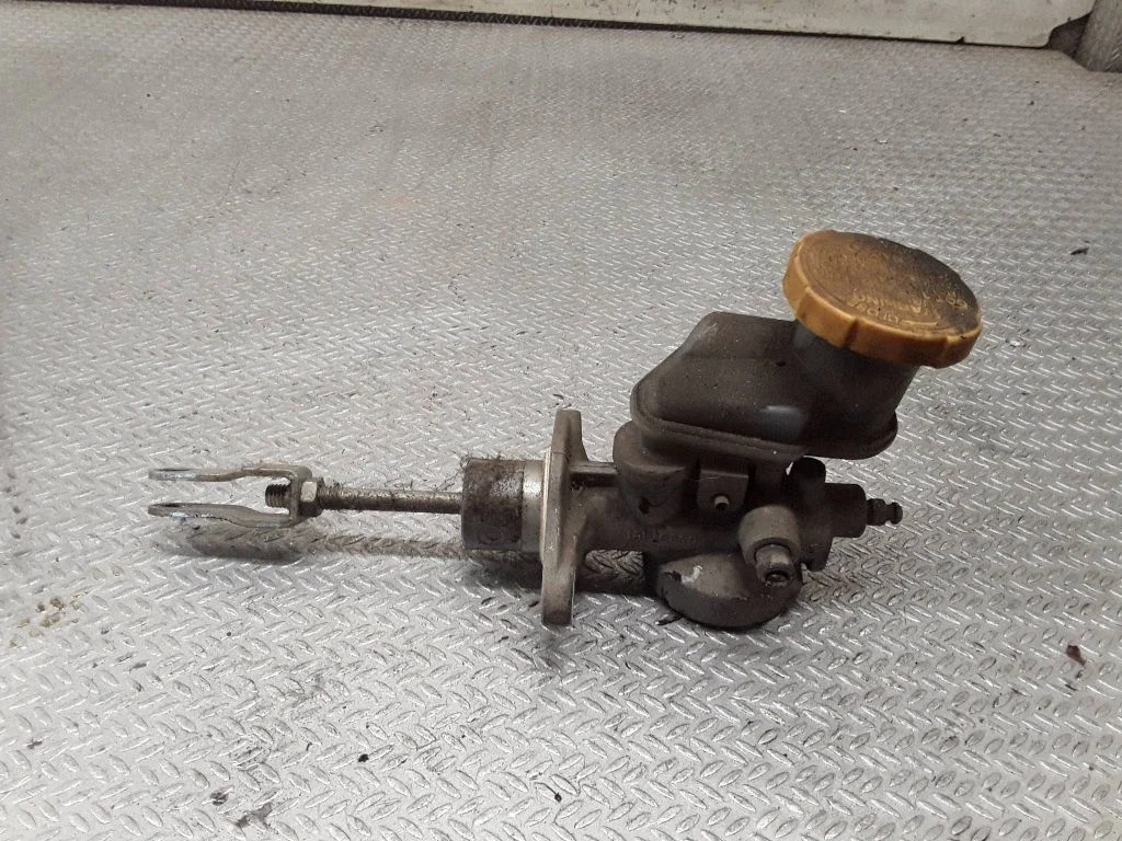 Clutch master cylinder – Subaru Forester SH (2008-2013)