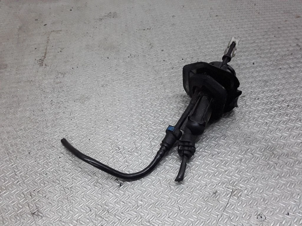 Clutch master cylinder – Ford Mondeo MK IV (2007-2014)