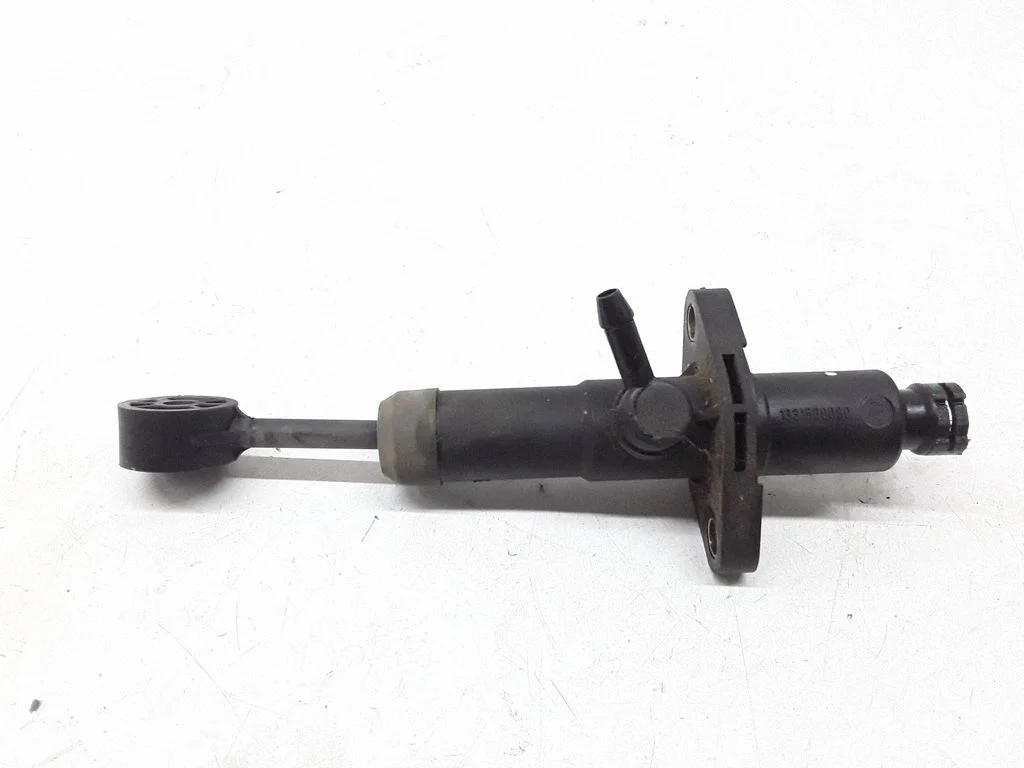 Clutch master cylinder 1331560080