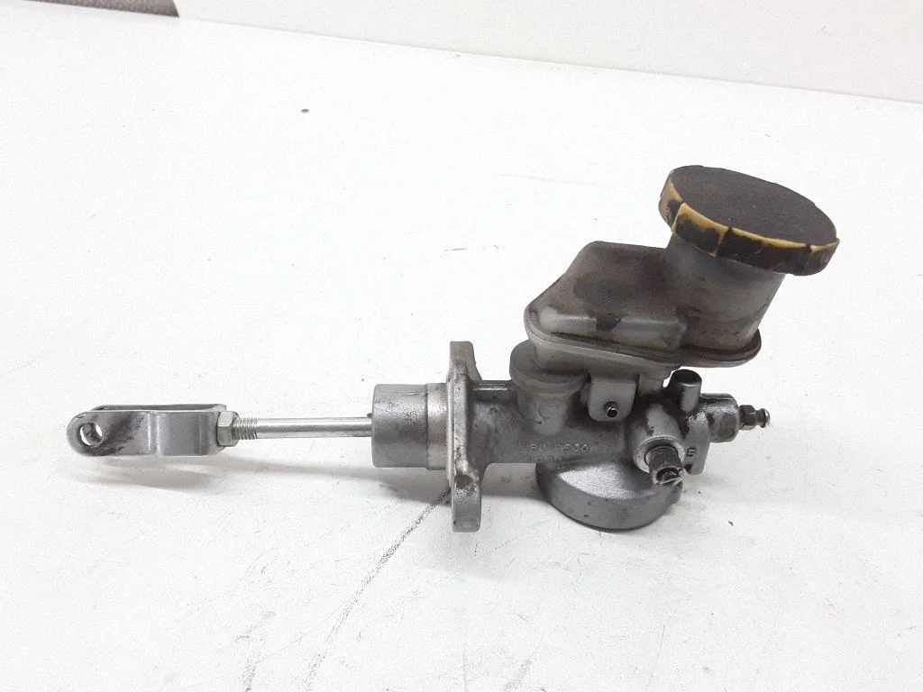 Clutch master cylinder – Subaru Forester SH (2008-2013)