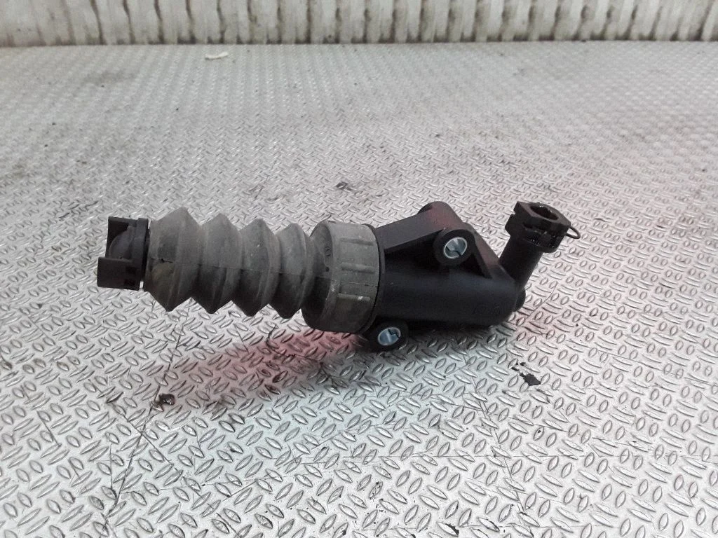 Clutch master cylinder 55183442 – Fiat Punto (188) (1999-2010)