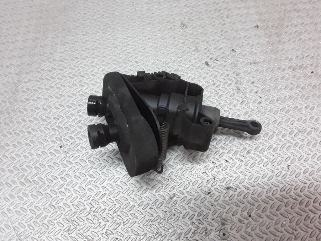 Clutch master cylinder