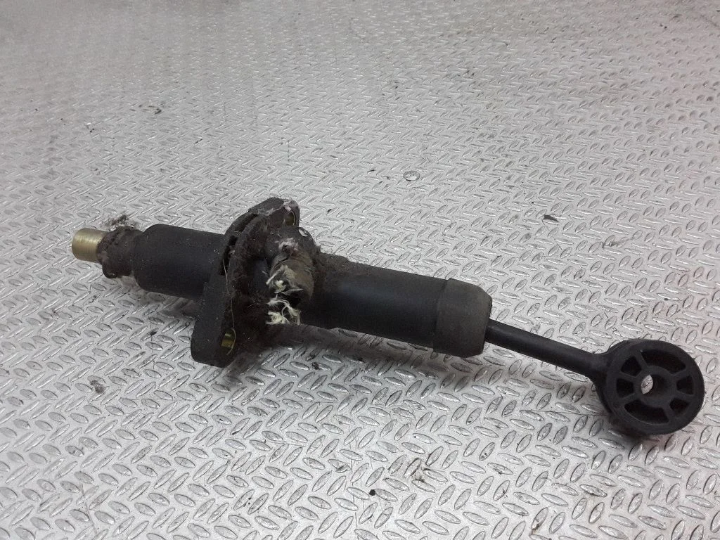Clutch master cylinder – Fiat Ducato (1994-2001)