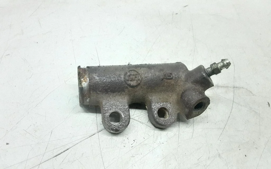 Clutch master cylinder – Toyota Verso (2009-2018)