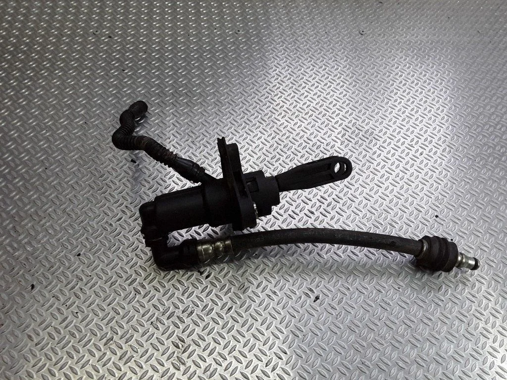 Clutch master cylinder – Mitsubishi Colt CZ3 (2006-2009)