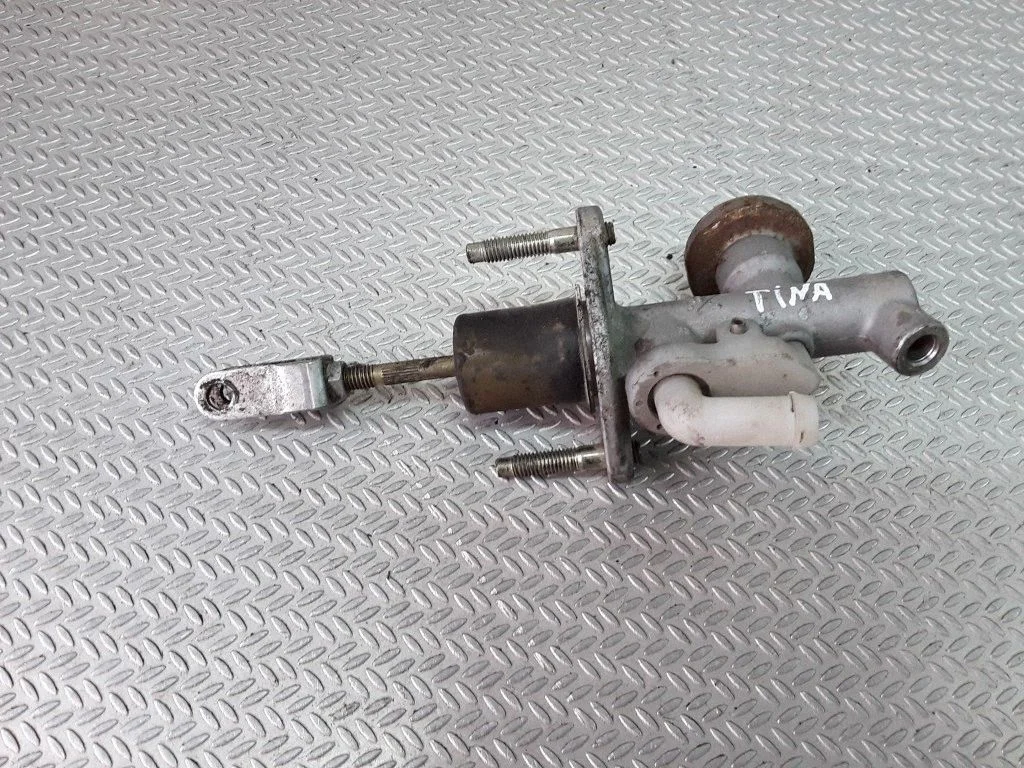 Siduri peasilinder – Nissan Almera N16 (2000-2010)