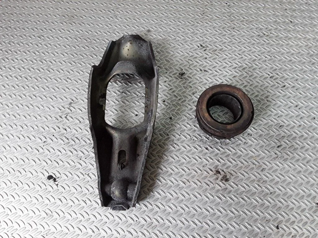 Siduri survelaager koos hoovaga – Audi A4 S4 B6 8E 8H (2001-2005)