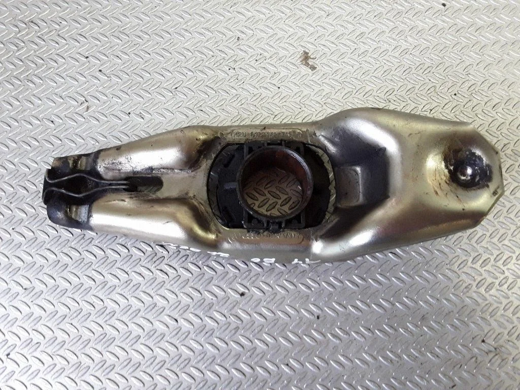 Siduri survelaager koos hoovaga – Audi A4 S4 B6 8E 8H (2001-2005)