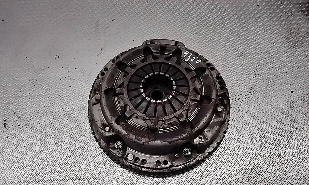 Clutch set kit – Nissan Note (E11) (2006-2014)