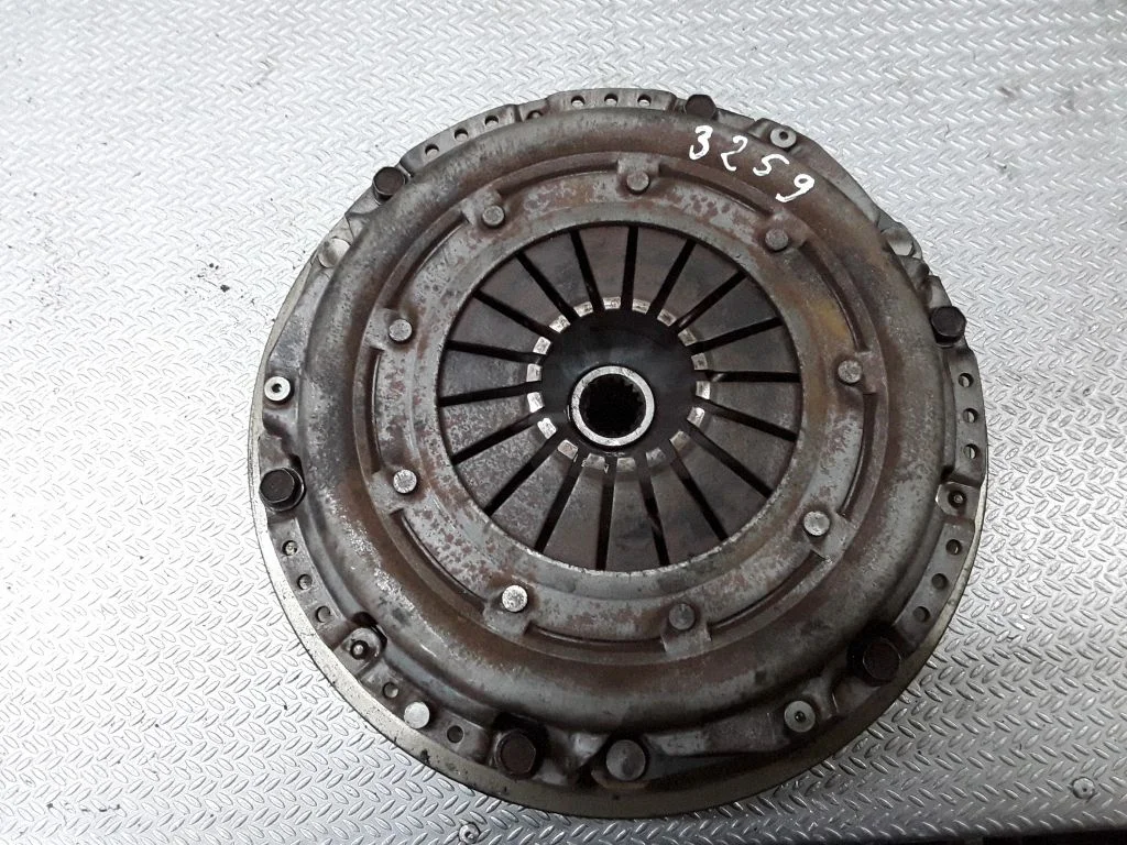 Clutch set kit – Chrysler Grand Voyager IV (2001-2007)