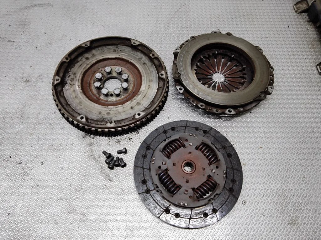 Clutch set kit – Peugeot 307 (2001-2005)