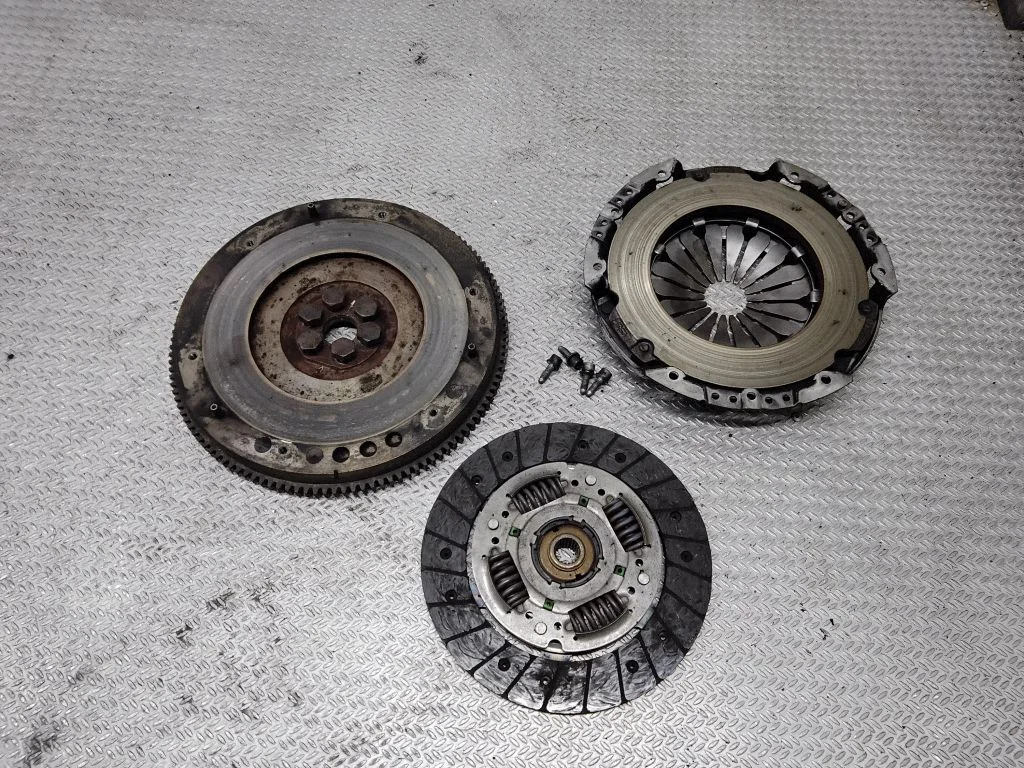 Clutch set kit – Fiat Punto (176) (1993-1999)