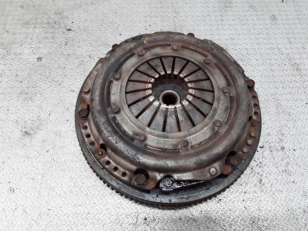 Clutch set kit – Chrysler Grand Voyager IV (2001-2007)
