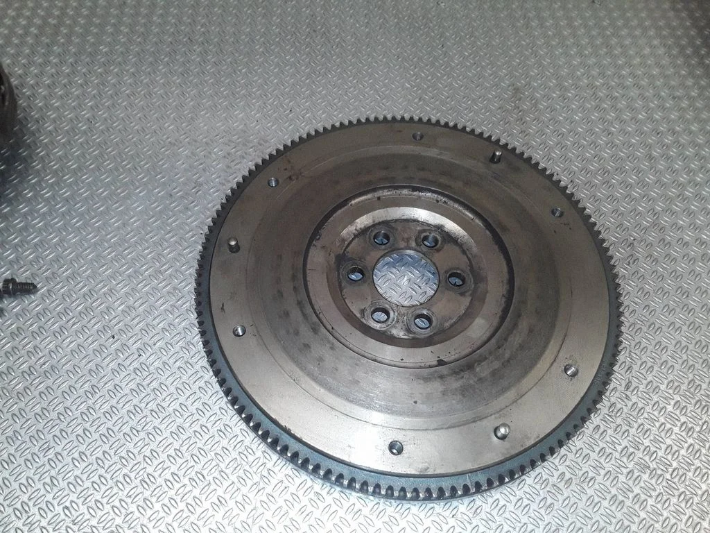 Flywheel – Volkswagen Polo IV 9N3 (2005-2009)