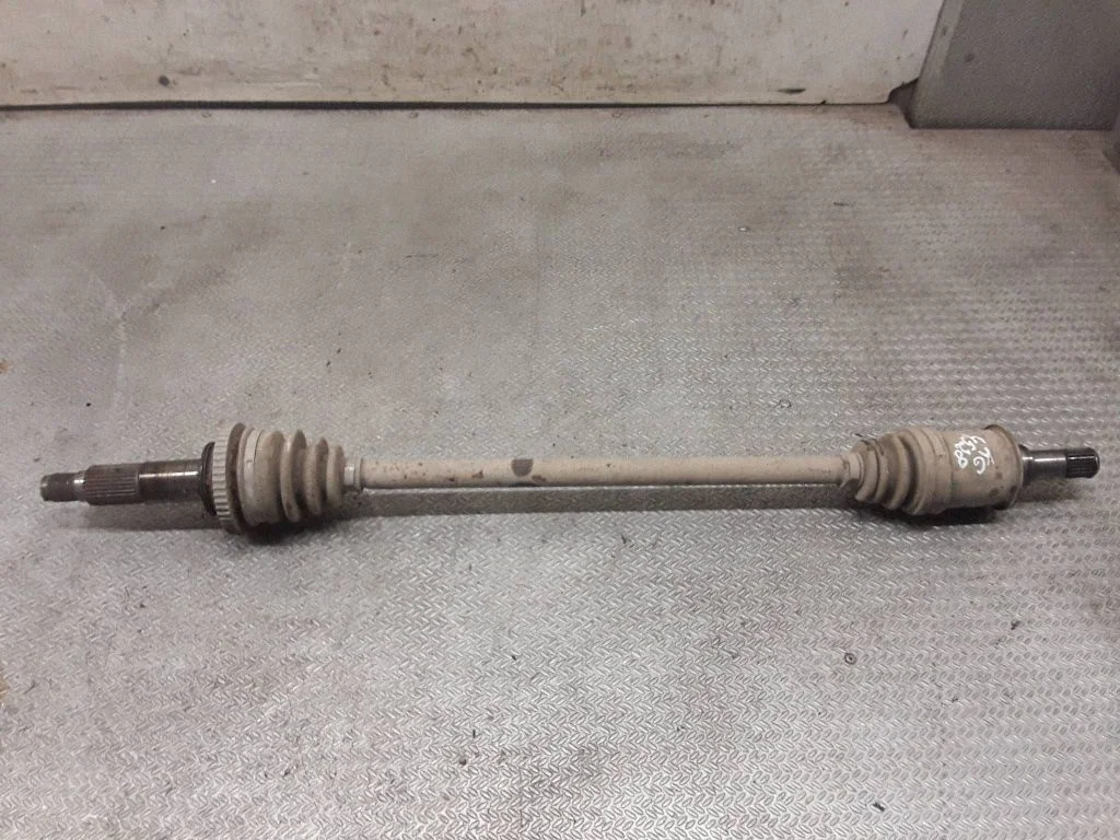 Rear driveshaft – Honda HR-V (1998-2005)