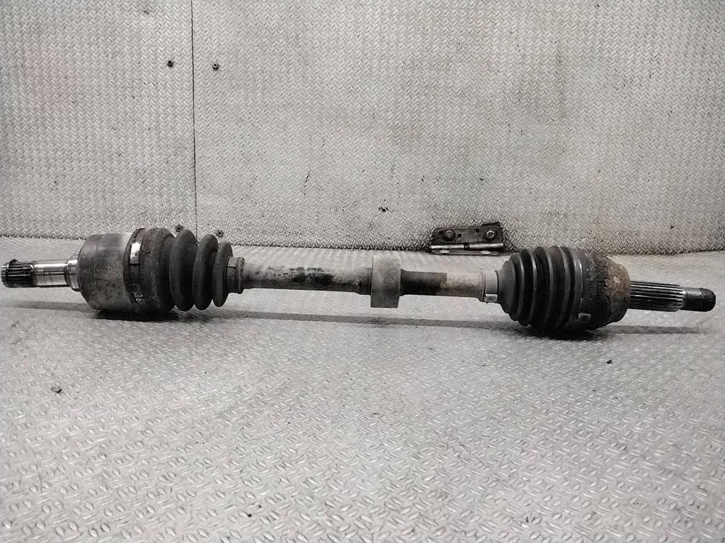 Front driveshaft – left